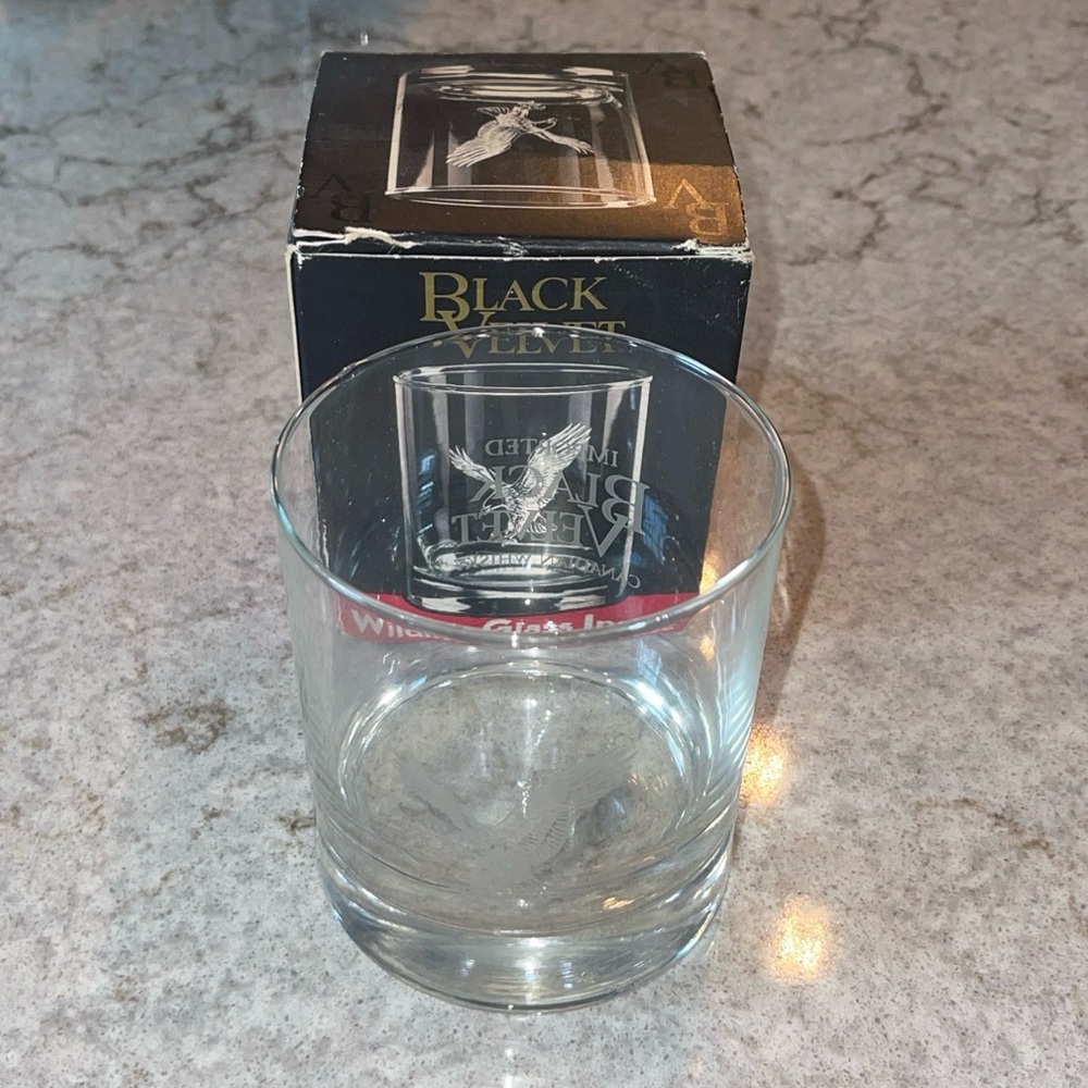 Vintage Black Velvet Canadian Whiskey Wildlife Rocks Low Ball Glass Etched Eagle